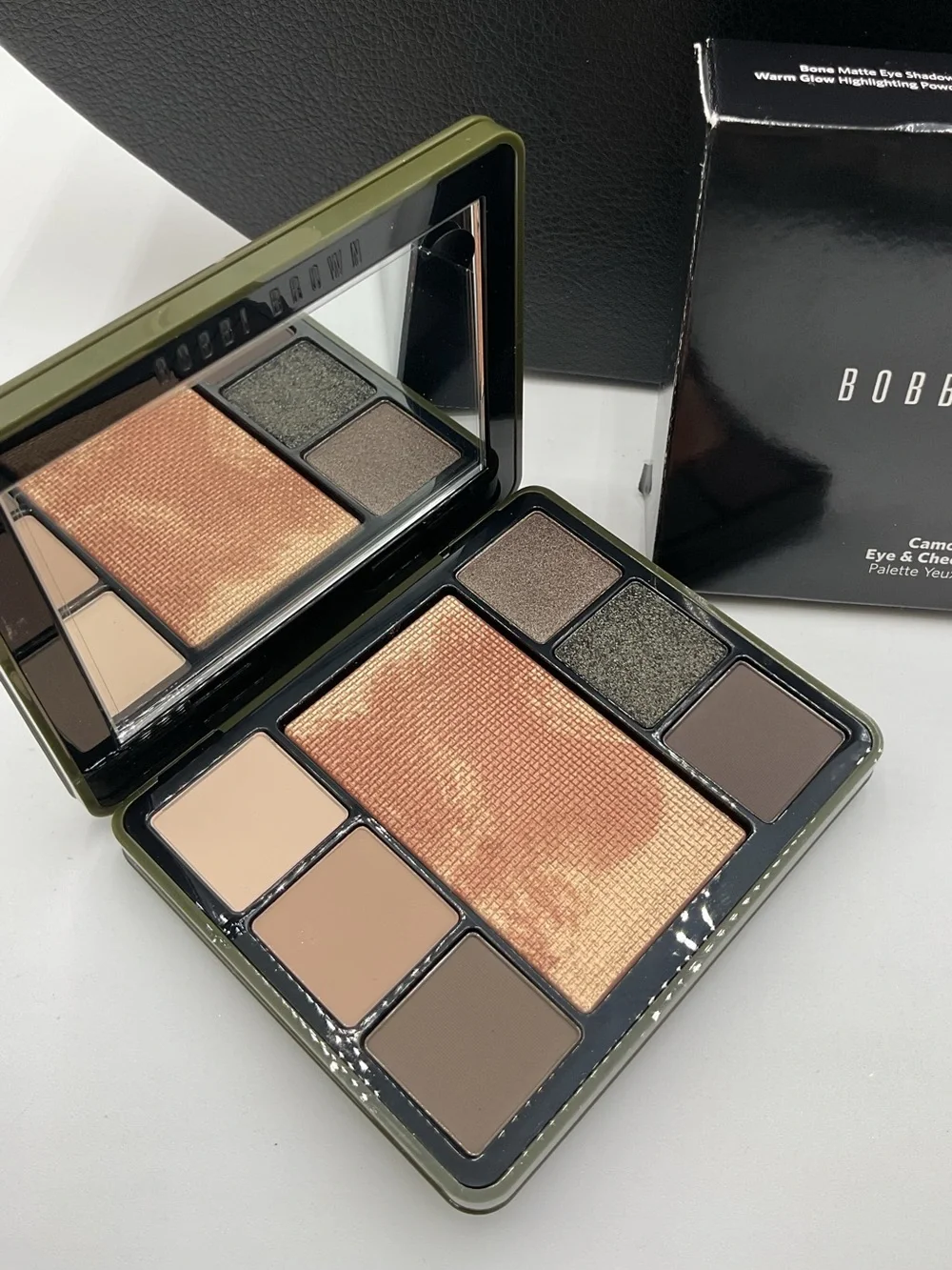 Bobbi Brown Warm Neutrals & Shimmering Gold Eyeshadow Palette